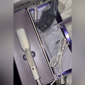 Monat steam dream straightening iron. Brand new!